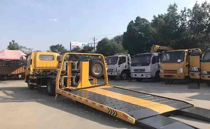 阿拉山口汽车中途维修案例